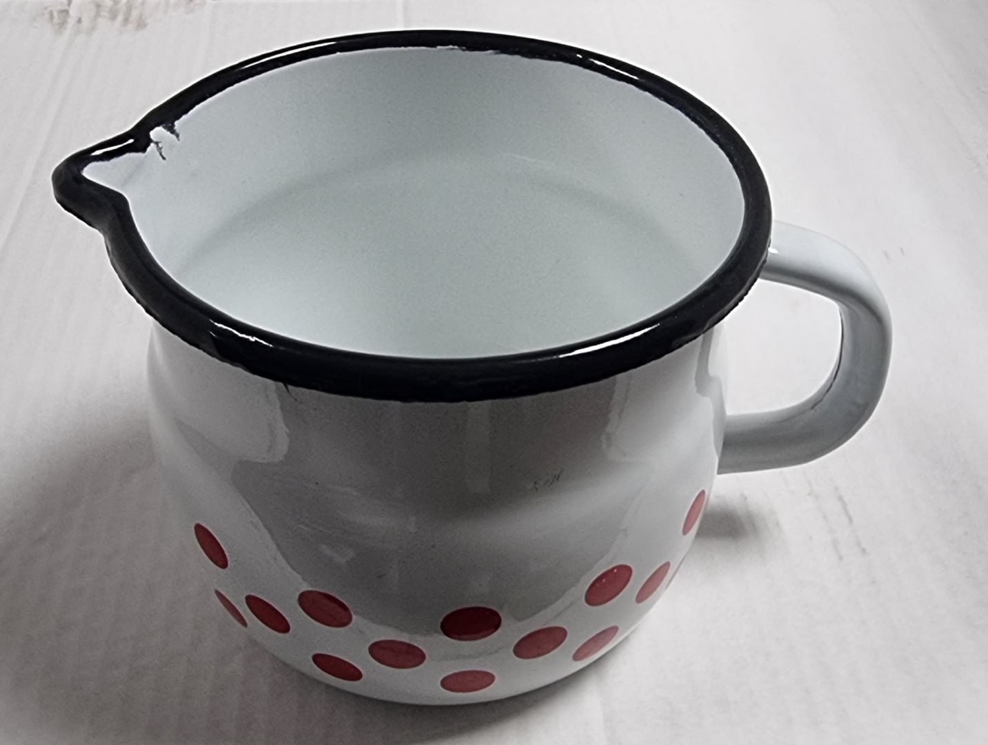 Zománcozott kiöntő öblös 0,75 l fehér